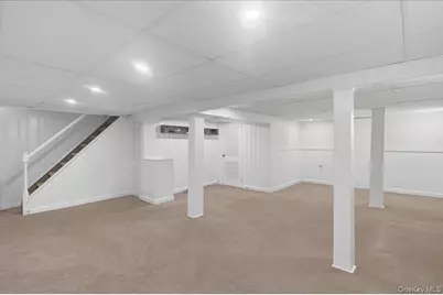 146 Caroline Avenue, Garden City South, NY 11530 - Photo 23