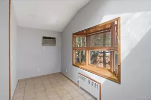 146 Caroline Ave, Garden City South, NY 11530 - Photo 9