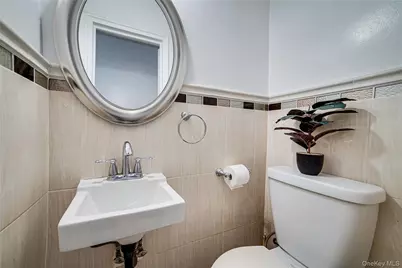 993 Duncan Street, Bronx, NY 10469 - Photo 21