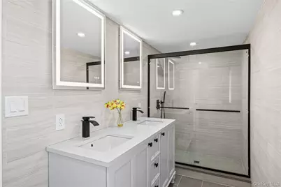 266 Covert Street, Westbury, NY 11590 - Photo 29