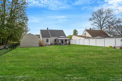 9 Copper Lane, Levittown, NY 11756 - Photo 23