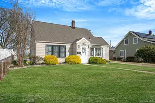 9 Copper Ln, Levittown, NY 11756 - Photo 3