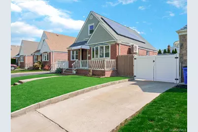 8135 257th Street, Floral Park, NY 11004 - Photo 21