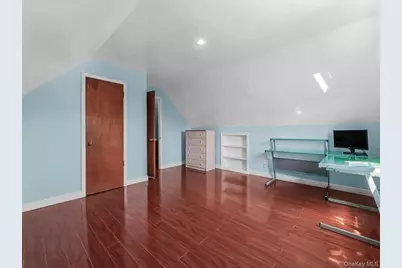 8135 257th Street, Floral Park, NY 11004 - Photo 13