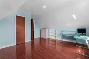 81-35 257th St, Floral Park, NY 11004 - Photo 13