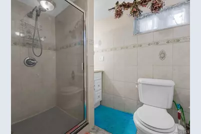 8135 257th Street, Floral Park, NY 11004 - Photo 17