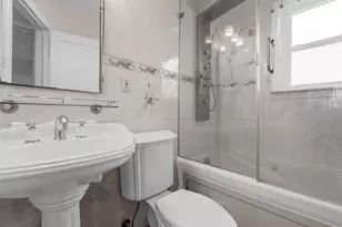 81-35 257th St, Floral Park, NY 11004 - Photo 11