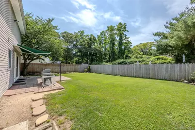 4 Awixa Place, Selden, NY 11784 - Photo 15