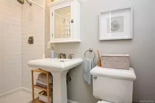 9 Columbus Dr, Huntington Station, NY 11746 - Photo 15