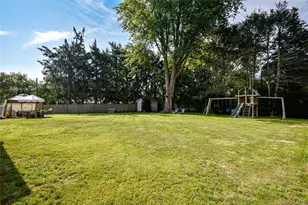 9 Columbus Dr, Huntington Station, NY 11746 - Photo 17