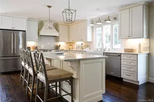 9 Columbus Dr, Huntington Station, NY 11746 - Photo 5