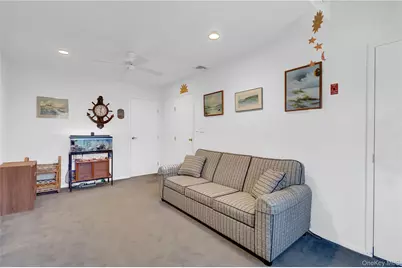 1369 Sycamore Avenue, Bohemia, NY 11716 - Photo 15