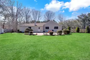 1369 Sycamore Ave, Bohemia, NY 11716 - Photo 25