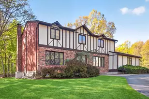 7 Bell Ct, Suffern, NY 10901 - Photo 3