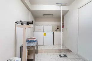 213-06 Richland Ave, Oakland Gardens, NY 11364 - Photo 35