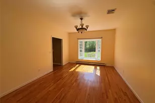 95 Lexington Dr, Newburgh, NY 12550 - Photo 17