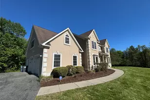95 Lexington Dr, Newburgh, NY 12550 - Photo 3