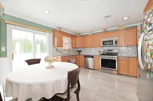 26 Maeder Ave, Merrick, NY 11566 - Photo 15