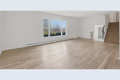 26 Lauretta Drive, Highland, NY 12528 - Photo 5