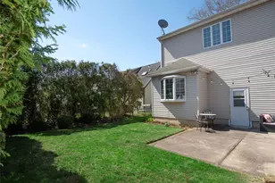 81 Chestnut Ave, Floral Park, NY 11001 - Photo 19
