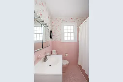 81 Chestnut Avenue, Floral Park, NY 11001 - Photo 11