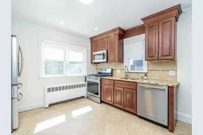 1 Roosevelt Street, Glen Cove, NY 11542 - Photo 7