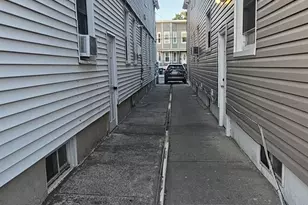 94-14 113th St, Richmond Hill, NY 11419 - Photo 3