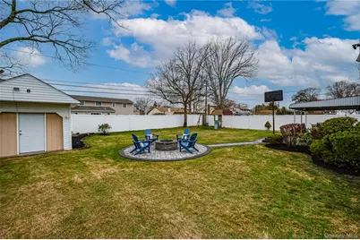 32 Imperial Drive, Selden, NY 11784 - Photo 5