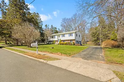 29 Sandy Brook Drive, Spring Valley, NY 10977 - Photo 3