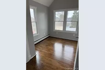 68 Center Avenue, Bay Shore, NY 11706 - Photo 9