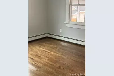 68 Center Avenue, Bay Shore, NY 11706 - Photo 3