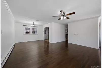 310 Jamaica Avenue, Medford, NY 11763 - Photo 3
