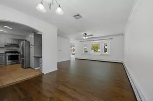 310 Jamaica Ave, Medford, NY 11763 - Photo 5