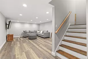 32 Highfield Ln, East Hills, NY 11577 - Photo 33