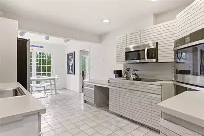 32 Highfield Lane, East Hills, NY 11577 - Photo 15