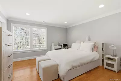 32 Highfield Lane, East Hills, NY 11577 - Photo 31