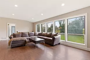 32 Highfield Ln, East Hills, NY 11577 - Photo 11