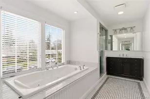 32 Highfield Ln, East Hills, NY 11577 - Photo 25