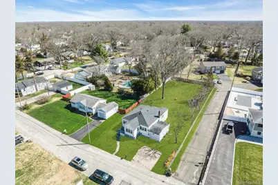 37 Saint Nicholas Avenue, Lake Grove, NY 11755 - Photo 29