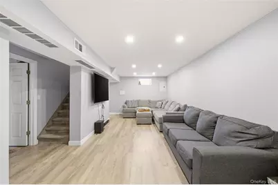 1155 Delmar Avenue, Franklin Square, NY 11010 - Photo 17