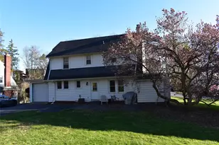 21 Rosalind Rd, Poughkeepsie, NY 12601 - Photo 5