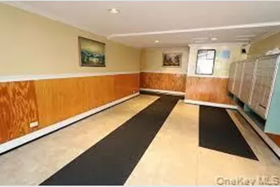 87-20 175 Street, Jamaica, NY 11432 - Photo 3