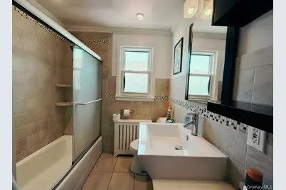 525 E Olive Street #Upper, Long Beach, NY 11561 - Photo 11