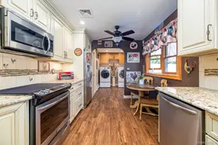3628 Princeton Dr N, Wantagh, NY 11793 - Photo 9