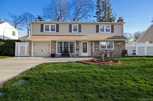 3628 Princeton Dr N, Wantagh, NY 11793 - Photo 3