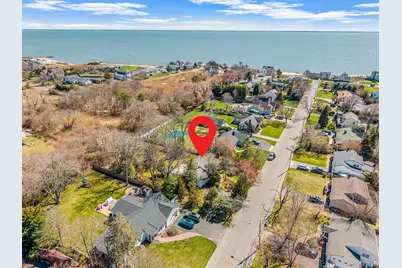 223 Connetquot Road, Bayport, NY 11705 - Photo 3