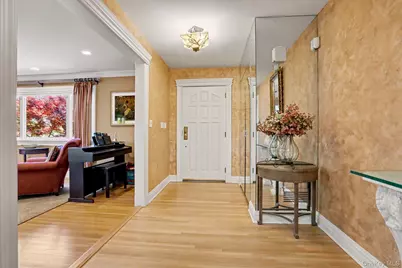 95 Gail Drive, New Rochelle, NY 10805 - Photo 3