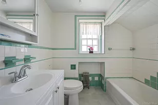 16 Felton Ave, Valley Stream, NY 11580 - Photo 15