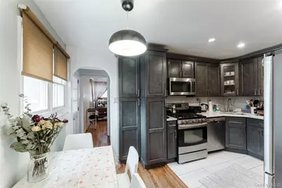 69-62 199th Street, Fresh Meadows, NY 11365 - Photo 5