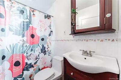 69-62 199th Street, Fresh Meadows, NY 11365 - Photo 11